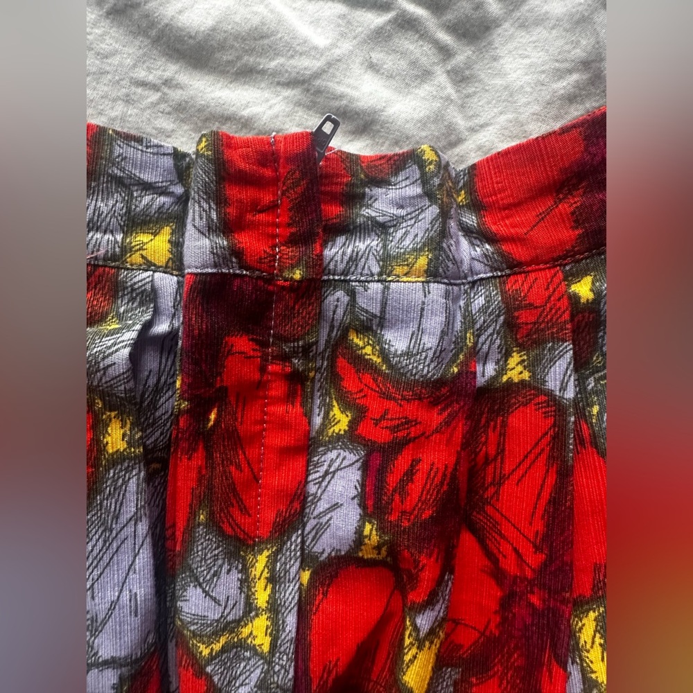H&M Red Floral Pleated Midi Skirt Knee Length A-Line Print Size 6 - Picture 8 of 10